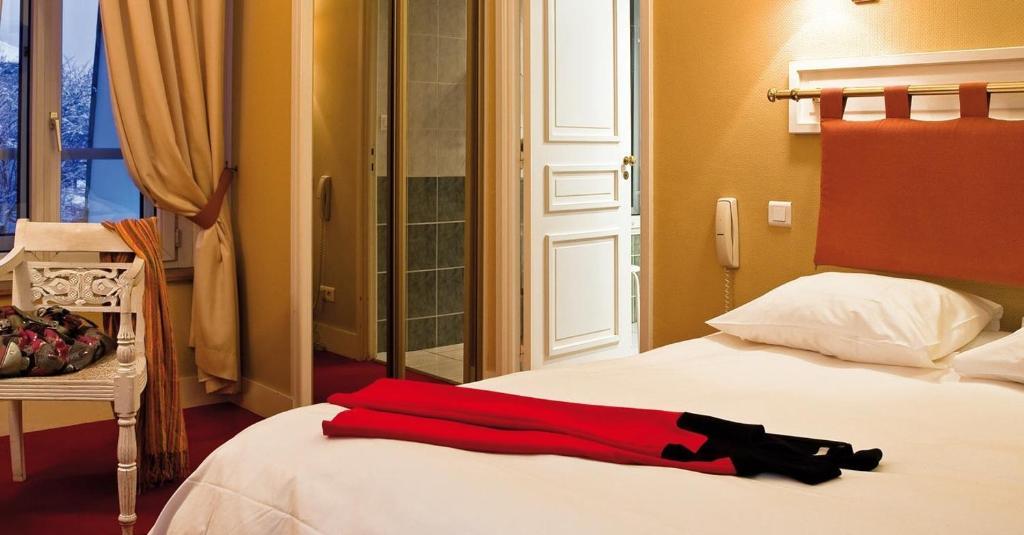 L'Etoile D'Or Chaumont (Haute-Marne) Quarto foto